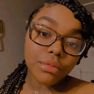 Meet your Posher, Kamya